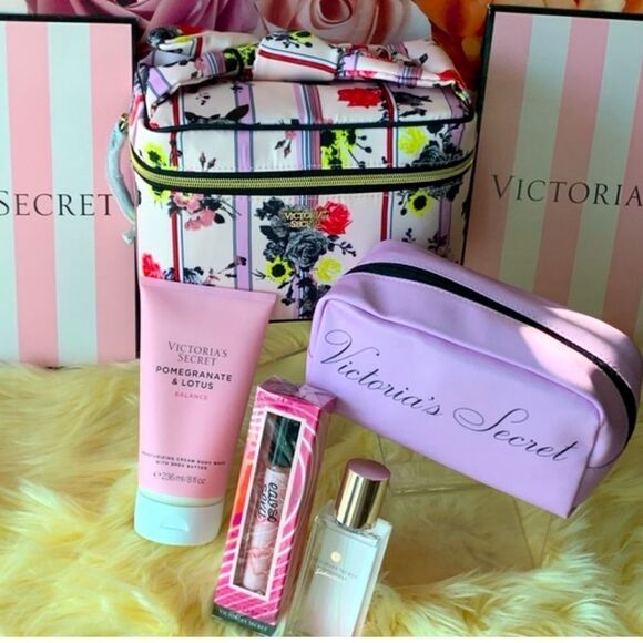 Victoria’s Secret Travel Make Up Bags Body Wash & Body Care Bundle